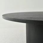 Table basse ronde de 40 po en bois massif avec piédestal et base sculpturale pour salon