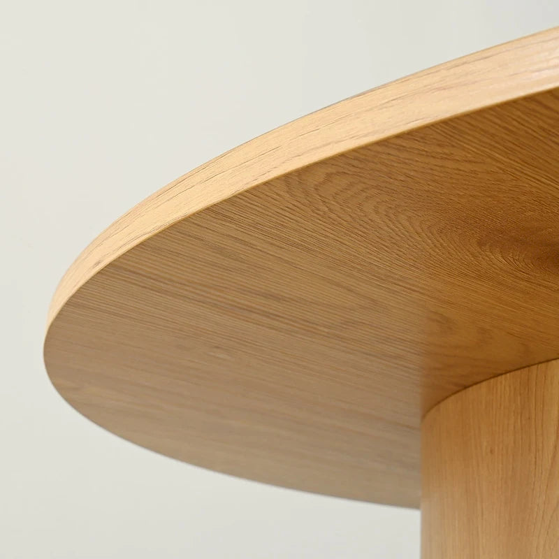 Table basse ronde de 40 po en bois massif avec piédestal et base sculpturale pour salon