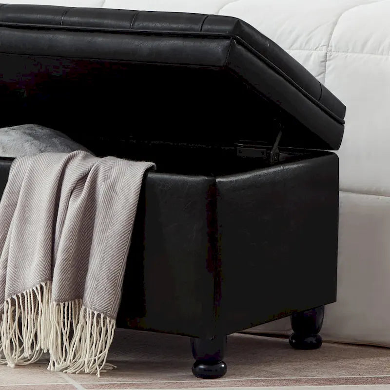 Banc de rangement capitonné avec pieds fuselés en bois